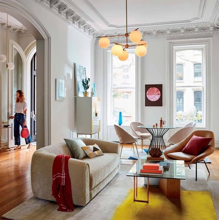 La combinación de diferentes épocas, muebles y texturas nos garantiza un diseño atemporal que luce mezclas únicas y originales. Salas de estar eclécticas.