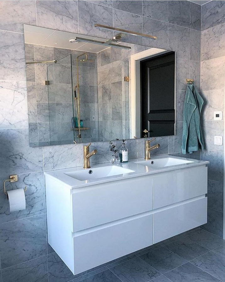 Современные и элегантные небольшие ванные комнаты. Фотографии современных ванных комнат. Идеи для хранения, решения для небольших ванных комнат. Изображения современных и простых ванных комнат. Дизайн ванных комнат, Мадрид.